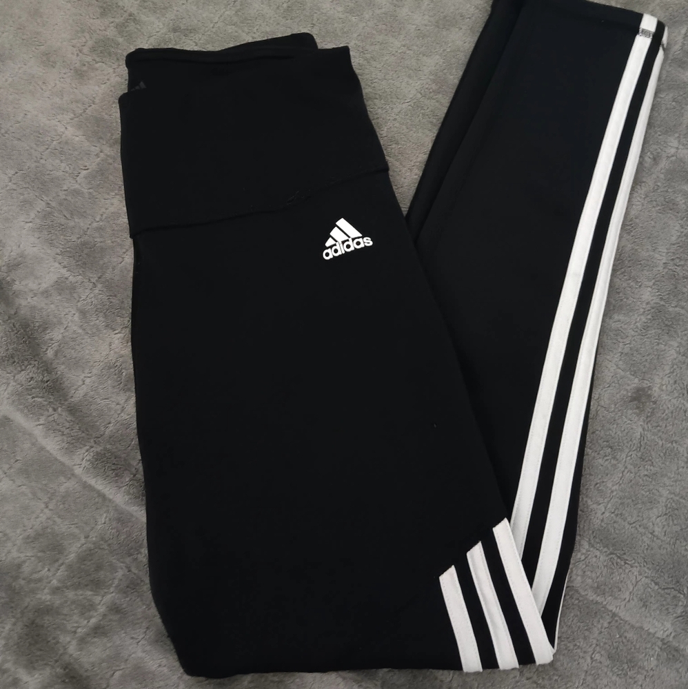 NWOT Women's Adidas Black and White Striped Leggings